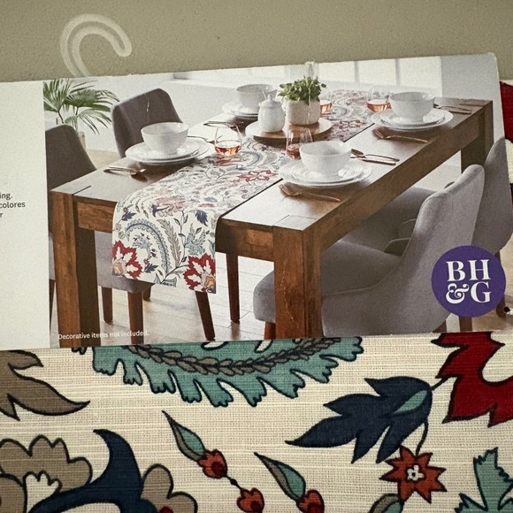 Better Homes & Gardens Reversible Floral Paisley Table Runner Red Teal 14x72 - Picture 4 of 6